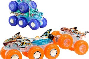 Hot Wheels Monster Trucks Toy Truck & Big Rig Multipack, 1:64 Ölçekli Mega-Wrex & Tiger Shark ile Eşleşen Power Smashers Deco