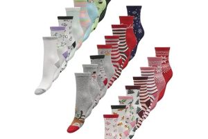 ONLY Kadın ONL24 MULTI XMAS SOCK BOX 24-PACK Çorap, Beyaz, ONE SIZE — %9 İndirim