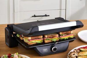 Karaca Gastro Classic Izgara ve Tost Makinesi Matte Black 6 Dilim Kapasiteli