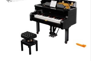 LEGO Ideas Kuyruklu Piyano 21323 – Yetişkinler için İnteraktif Yapım Seti, Hobi Tutkunları ve Müzik Severler için Sergilenebilir Model, Özel Günler için Harika Hediye Fikri (3662 Parça)