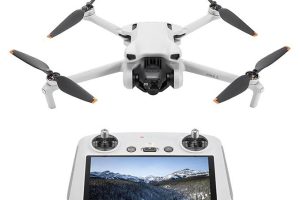 DJI Mini 3 (DJI RC – Ekran kumandalı) – 249 Gram ağırlık, 10 km uzağa gidebilen, 1/1,3 inç 4K çekim özellikli 38 dakika uçuş