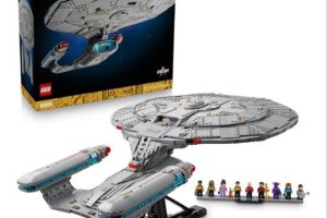 LEGO Icons Star Trek: U.S.S. Enterprise NCC-1701-D 10356