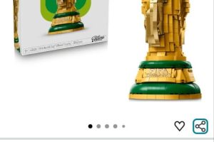 LEGO Editions FIFA Dünya Kupası Resmi Kupa 43020-12 Yaş ve Üzeri Çocuklar için 2 İnsan Figürü, İkonik Küre ve Levha İçeren Yaratıcı Dekoratif Yaratıcı Oyuncak Yapım Seti, Hediye Fikri (2842 Parça)