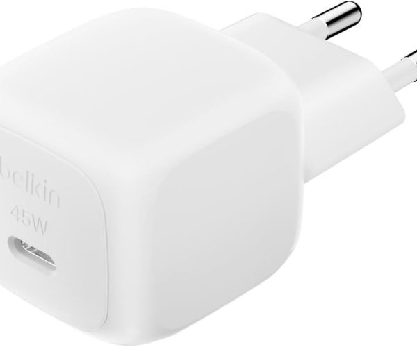 Belkin Kompakt Duvar Şarj Cihazı 45 W, Apple iPhone 17, 16 and 15 Serisi, Samsung Galaxy S25, iPad, AirPods ve Daha Fazlası için USB-C Güç İletimli Hızlı Şarj, Beyaz