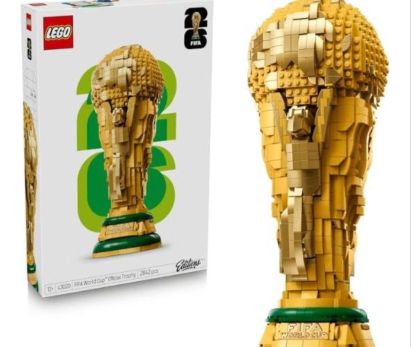LEGO Editions FIFA Dünya Kupası Resmi Kupa 43020-12 Yaş ve Üzeri Çocuklar için 2 İnsan Figürü, İkonik Küre ve Levha İçeren Yaratıcı Dekoratif Yaratıcı Oyuncak Yapım Seti, Hediye Fikri (2842 Parça)