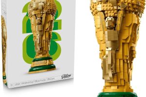 LEGO Editions FIFA Dünya Kupası Resmi Kupa 43020-12 Yaş ve Üzeri Çocuklar için 2 İnsan Figürü, İkonik Küre ve Levha İçeren Yaratıcı Dekoratif Yaratıcı Oyuncak Yapım Seti, Hediye Fikri (2842 Parça)