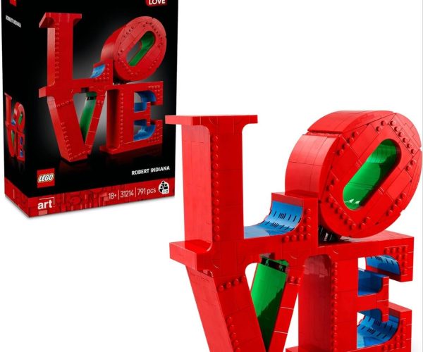 LEGO Art LOVE Yapım Seti 31214 – Yetişkinler için Ofis veya Ev Hediyesi Olabilecek Robert Indiana Heykeli Dekoratif Yapım Seti, Çiftler için Nişan veya Sevgililer Günü Hediye Fikri (791 Parça)