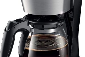 Philips Filtre Kahve Makinesi, 1,2 Lt Kapasite, Otomatik Kapanma, Cam Demlikli, Kolay Doldurma, Zamanlayıcı, Siyah ve Metal, HD7459/20