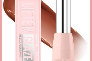 Maybelline New York Lifter Glaze Shea Yağı ve Hyalüronik Asit içeren Renkli Dudak Balmı – 09 Latte Crush