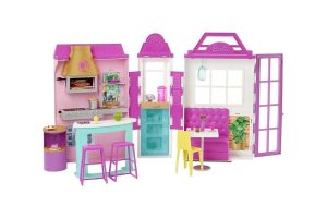 🛍️ Barbie’nin Restoranı Oyun Seti, 30’dan Fazla Parçası ve 6 Farklı Oyun Alanı İle, 3 7 Yaş Arası Kızlar İçin GXY72, Çok Renkli