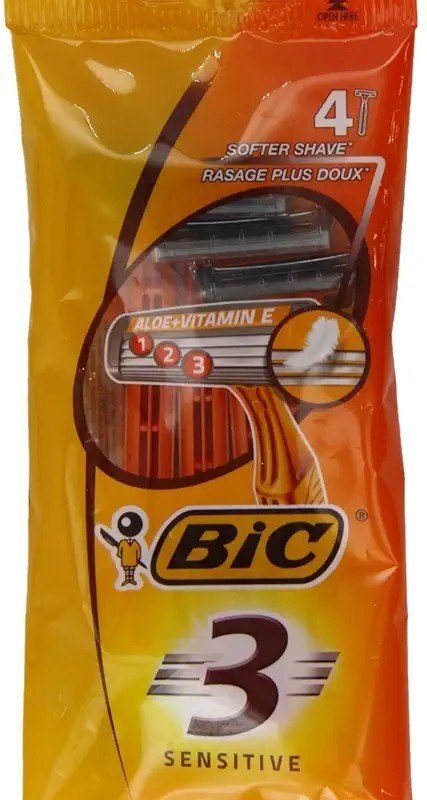 BIC 3 Sensitive Erkek Tıraş Bıçağı 4’lü Poşet (1 x 4 Adet), 3 Bıçaklı, Aloe Vera ile Zenginleştirilmiş Kayganlaştırıcı Jel Şerit