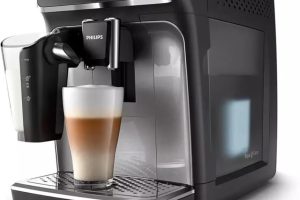 PHILIPS EP3246/70 Espresso Makinesi, 1.8 L Kapasite, 5 Aromatik Kahve Çeşidi, LatteGo Süt Sistemi, Siyah