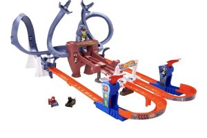 Hot WHeeLS Racerverse Marvel Pist Seti