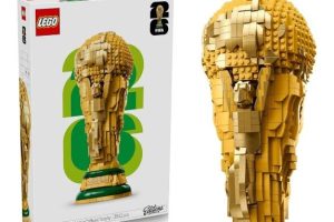 LEGO Editions FIFA Dünya Kupası Resmi Kupa 43020 | 12 Yaş ve Üzeri Çocuklar için 2 İnsan Figürü ve Levha İçeren Dekoratif Oyuncak Yapım Seti, Hediye Fikri (2842 Parça)