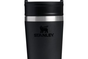 🛍️ Stanley Cafe To Go Travel Mug Termos Bardak, Siyah, 0.23 Litre | 3 saat dayanır. Sıcak   4 saat. Soğuk   Bulaşık makinesinde yıkanabilir   Taşıma sapı   Paslanmaz çelik