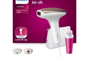 Philips Lumea IPL Tüy Alma Cihazı, Çantalı, Yüz Temizleme Cihazı Hediyeli, Yüz/Vücut/Hassas Bölge Kullanımı, Cilt Tonu Sensörü ile Güvenli Epilasyon BRI924/00