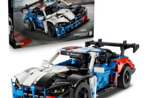 LEGO Technic BMW M4 GT3 EVO Yarış Arabası