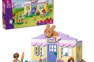 LEGO Friends Heartlake Şehri Tavşan Oteli 42679 – 5 Yaş ve Üzeri Çocuklar için Paisley ve Leo Mini Bebekleri ile 2 Tavşan Figürü İçeren Yaratıcı Oyuncak Yapım Seti, Eğlenceli Hediye Fikri (161 Parça) LEGO Friends