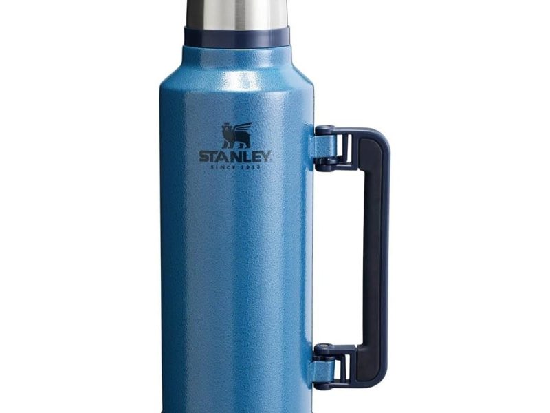 🛍 Stanley Classic Legendary Vakumlu Çelik Termos, Mavi (Hammertone Lake), 1.9 Litre | 45 saat dayanır. Sıcak veya soğuk – Sızdırmaz – BPA içermez – Kapak bardak görevi görür