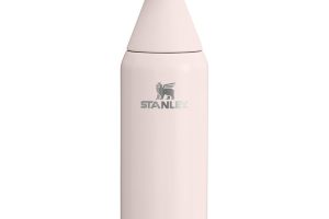 🛍 STANLEY All Day Slim Soğuk Su Termosu 0.60 Litre – Pembe Kuvars (Rose Quartz) | Paslanmaz Çelik | 6 saat soğutur. – 11 saat. Buz soğutmalı, sızdırmaz, BPA içermez, bulaşık makinesinde yıkanabilir