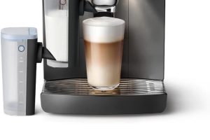 Philips Café Aromis Tam Otomatik Espresso Makinesi – BrewExtract Teknolojisi, LatteGo Pro, 50+ Sıcak ve Soğuk İçecek, kolay temizleme, sezgisel ekran ve Barista asistanı ile (EP8757/12)