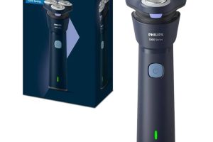 Philips 1000 Serisi Islak&Kuru Tıraş Makinesi, 3 Yönde Dönen Başlıklar,PowerCut Bıçaklar, S1885/00