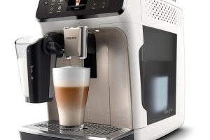 Philips 5500 Serisi LatteGo Tam Otomatik Espresso Makinesi, 20 Sıcak ve Soğuk İçecek, Renkli Dokunmatik Ekran, SilentBrew Teknolojisi (EP5543/90)