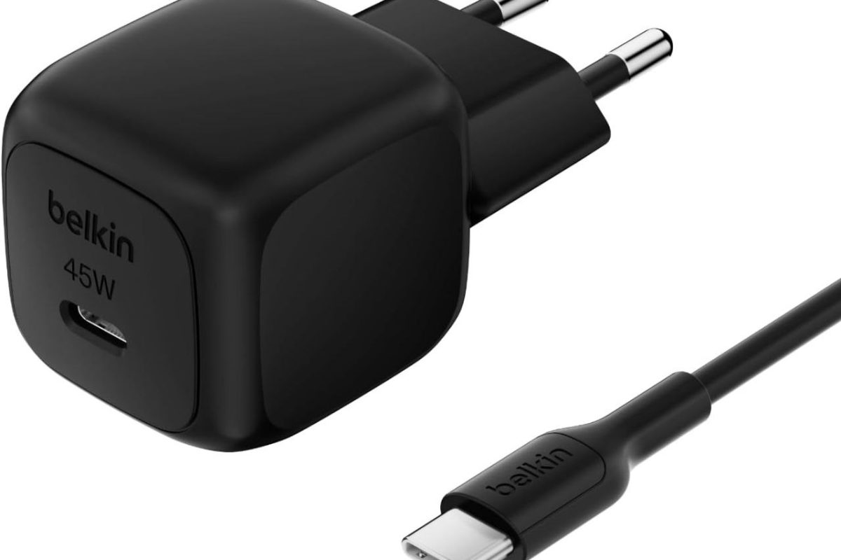 Belkin Kompakt Duvar Şarj Cihazı 45 W + USB-C – USB-C Kablosu, Apple iPhone 17, 16, 15, 14, Plus, Pro, Pro Max, Samsung Galaxy S25 Serisi, S24, Pixel 9, iPad, AirPods ve Fazlası için Hızlı Şarj, Siyah