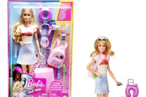 Barbie Seyahatte Bebeği ve Aksesuarları Barbie bebek ve aksesuarları, yavru köpeğiyle seyahat seti HJY18