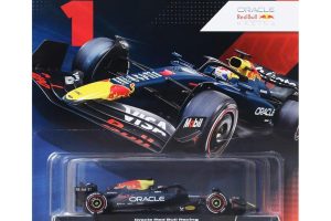 🛍 Hot WheelsF1 Oracle RB Verstappen 1:64 ölçekli, JKD83 | 1:64 Real Riders lastikleri ile döküm koleksiyoncu model yarış arabası, metal gövde ve şasi, JKD83