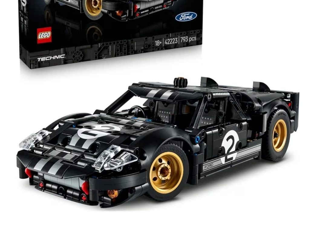 Lego 42223 Technic 1966 Ford GT40 MkII Yarış Arabası – 3.025₺