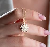 NEREZE 925 Ayar Gümüş Gold Kaplama Mekik Taşlı Manolya Çiçeği Kolye — %30 İndirim | Amazon TR Fırsatı