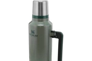 STANLEY Classic Legendary Vakumlu Termos 1.9 Litre – Yeşil (Hammertone Green) | Paslanmaz Çelik
