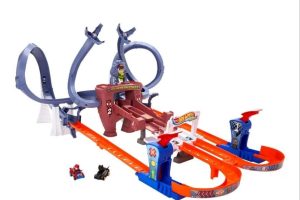 Hot WHeeLS Racerverse Marvel Pist Seti