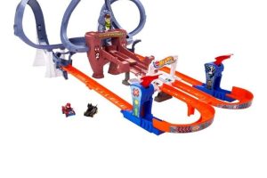 Hot WHeeLS Racerverse Marvel Pist Seti