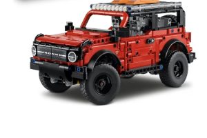 LEGO Technic Ford Bronco SUV 42213 | 9 Yaş ve Üzeri Çocuklar için İkonik Detaylar İçeren Oyuncak Yapım Seti, Hediye Fikri (943 Parça)