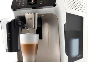 Philips 5500 Serisi LatteGo Tam Otomatik Espresso Makinesi, 20 Sıcak ve Soğuk İçecek, Renkli Dokunmatik Ekran, SilentBrew Teknolojisi (EP5543/90)