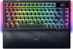 Razer BlackWidow V4 Pro%75 – Kablosuz çalışırken değiştirilebilir oyun klavyesi – OLED ekran (komut kadranı, 4K Hz ve Bluetooth bağlantısı, manyetik avuç içi desteği) ABD düzeni | Siyah — %28 İndirim | Amazon TR Fırsatı