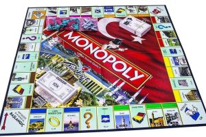 Monopoly Türkiye Sürümü Kutu Oyunu | Aileler ve Çocuklar İçin Eğlenceli Oyun | 8 Yaş ve Üzeri | 2-6 Oyuncu