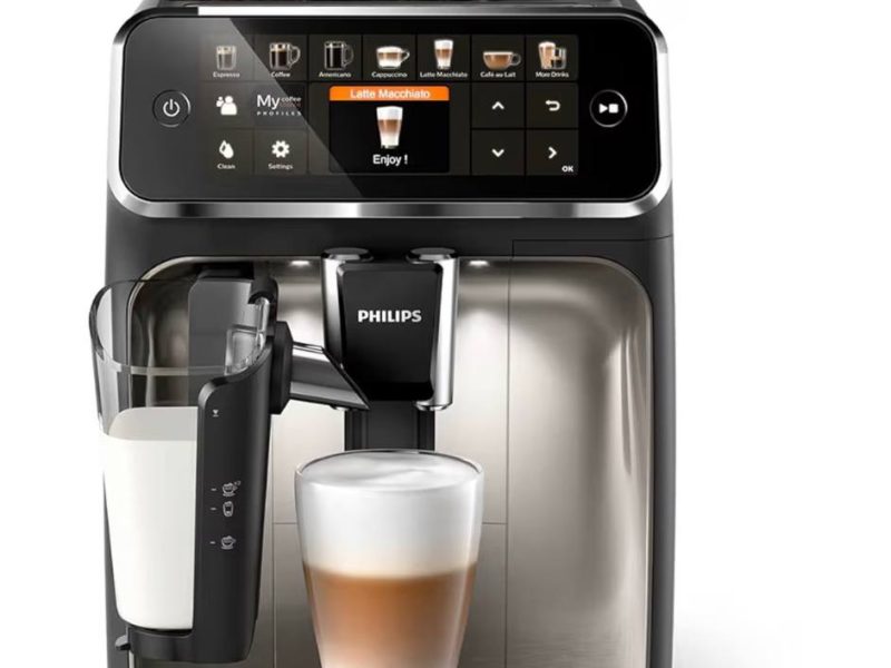 Philips 5400 Serisi Tam Otomatik Kahve Makinesi – LatteGo Süt Köpürtücü, 12 İçecek, Sezgisel Ekran, 4 Kullanıcı Profili, Krom (EP5447/90)