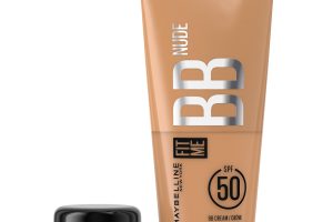 🚨 Maybelline New York Fit Me Nude Cilt Bakımı Etkili Nemlendirici SPF50 BB Krem – 50 — %33 İndirim